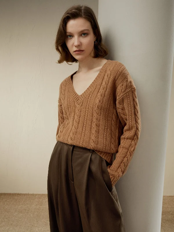 Casual Elegance Women's Cable-Knit Wool-Cashmere Blend Sweater