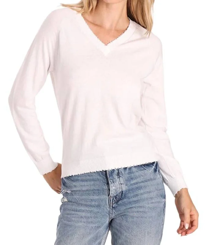 Elegant Dressing Cotton Cashmere Frayed Edge V Sweater In White