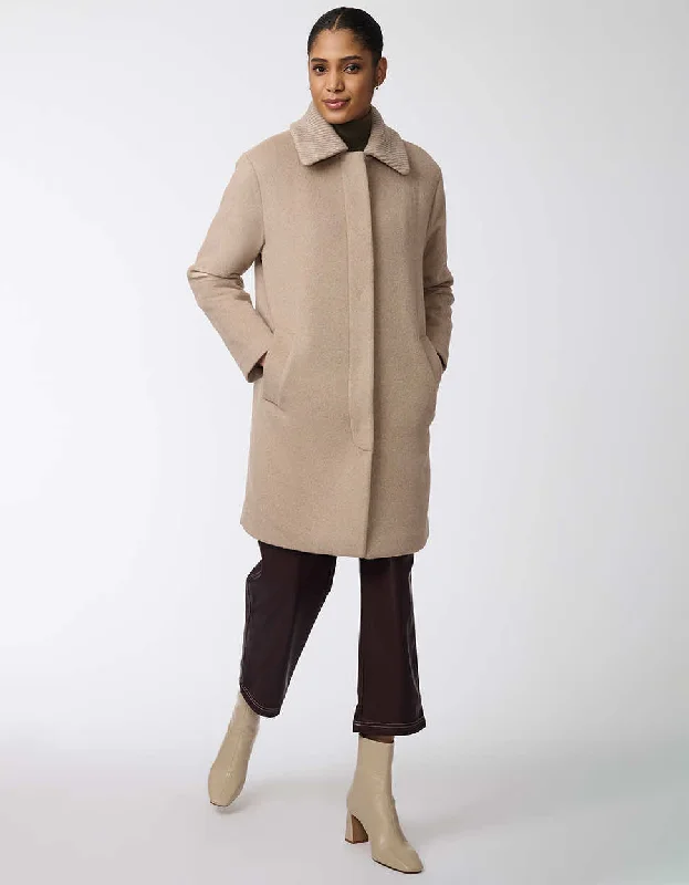 Trendy Traveler Modern Line Wool Coat