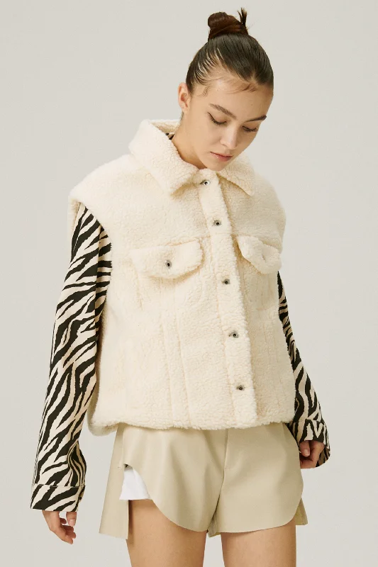 Free And Comfortable Cleo Borg Teddy Vest
