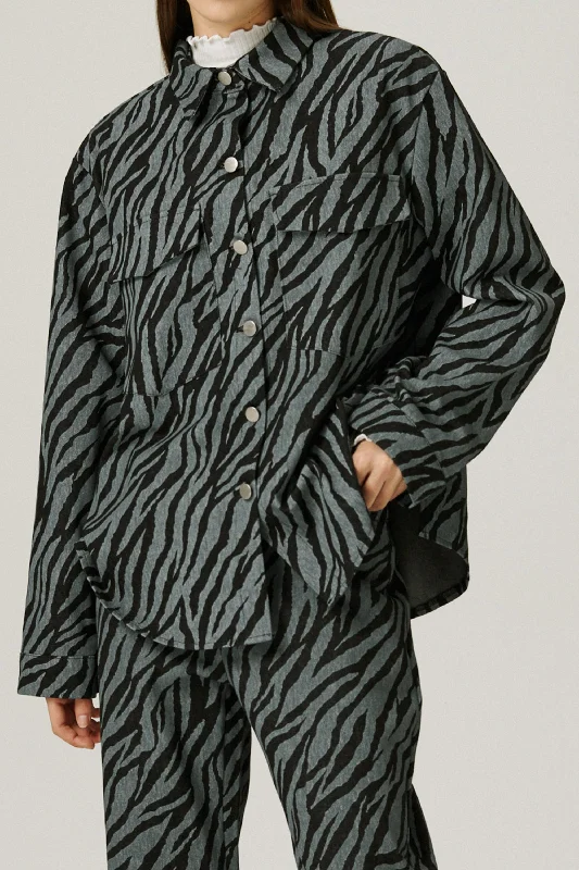 Exquisite Design Ivy Oversized Shacket in Zebra