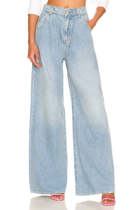 Slim Fit Chloe High Rise Pleated Wide Leg Jeans In Sawtelle