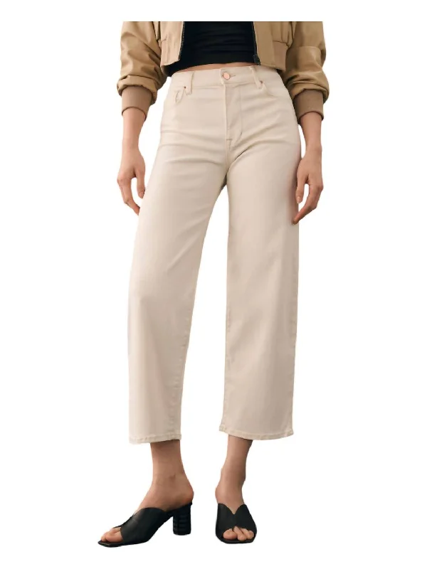 Fashionable Ease Malibu High Rise Crop Jeans In Ecru
