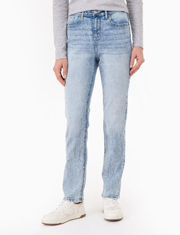Comfy Chic Wear MID RISE BOYFRIEND JEANS