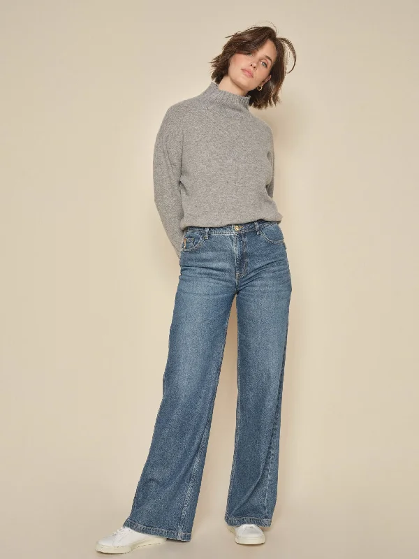 Comfy Layers MMDara Lititi Jeans