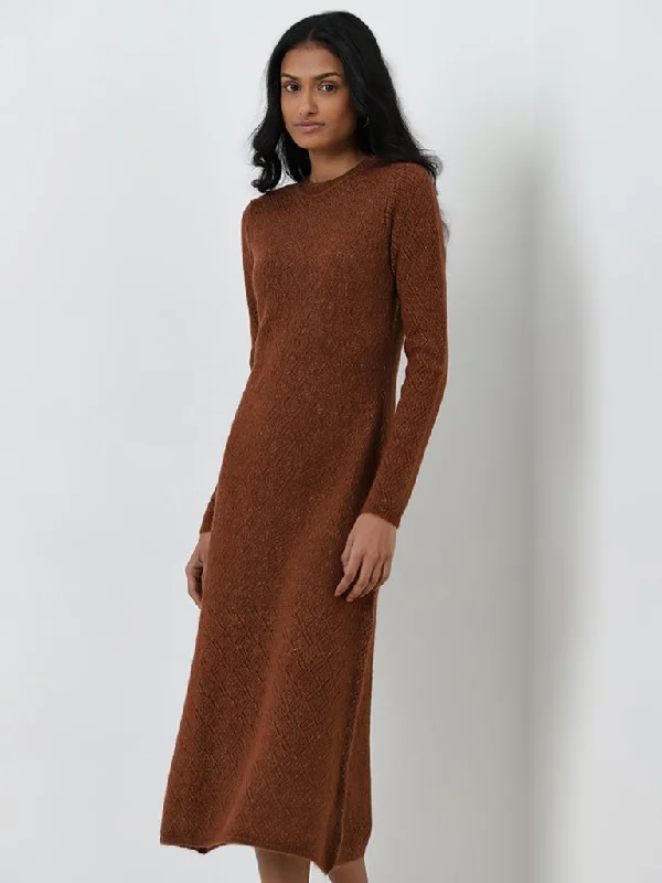 Soft Wearables LOV Brown Knit-Textured Straight Dress
