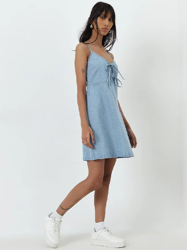 Sporty Wear Nuon Light Blue Bow-Detailed Denim Straight Dress