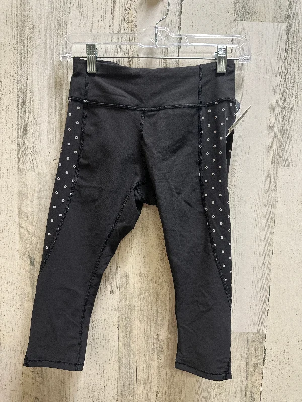 Integrated Design Black Athletic Leggings Capris Lululemon, Size 4