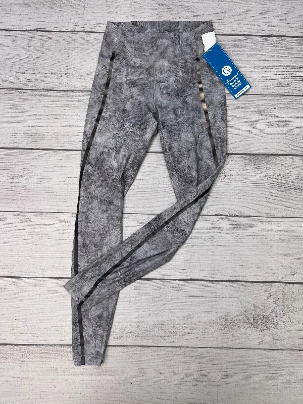 Comfortable Sweaters Grey Athletic Leggings Lululemon, Size 6