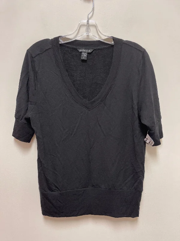 Athletic Top Short Sleeve By Athleta In Black, Size: M