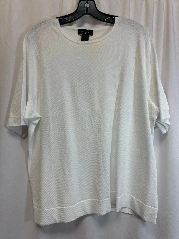 Fashion Innovation Top Short Sleeve By Investments In White, Size: 2x