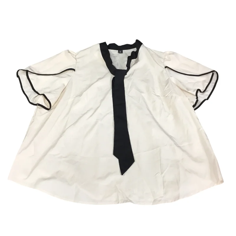 Top Short Sleeve By Shein In Cream, Size: 4x