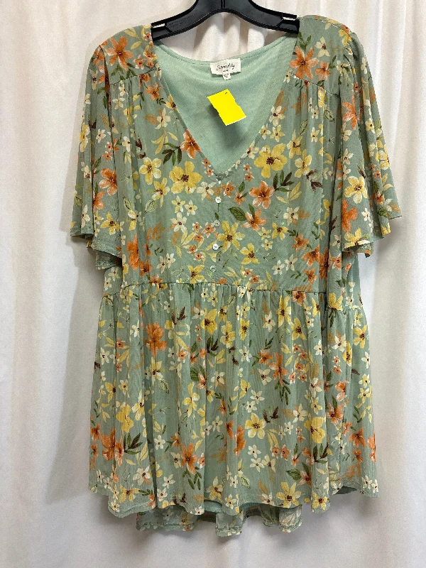 Avant-garde Design Top Short Sleeve By Siren Lily In Green, Size: 3x
