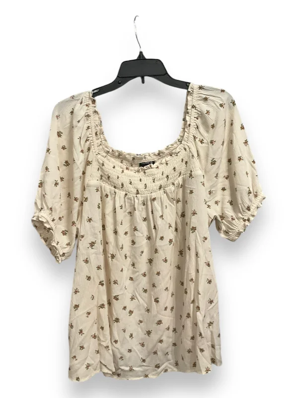 Retro Design Top Short Sleeve By Torrid In Floral Print, Size: 1x